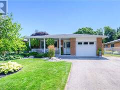 642 GLEN FORREST Boulevard Waterloo Ontario, N2L 4K2