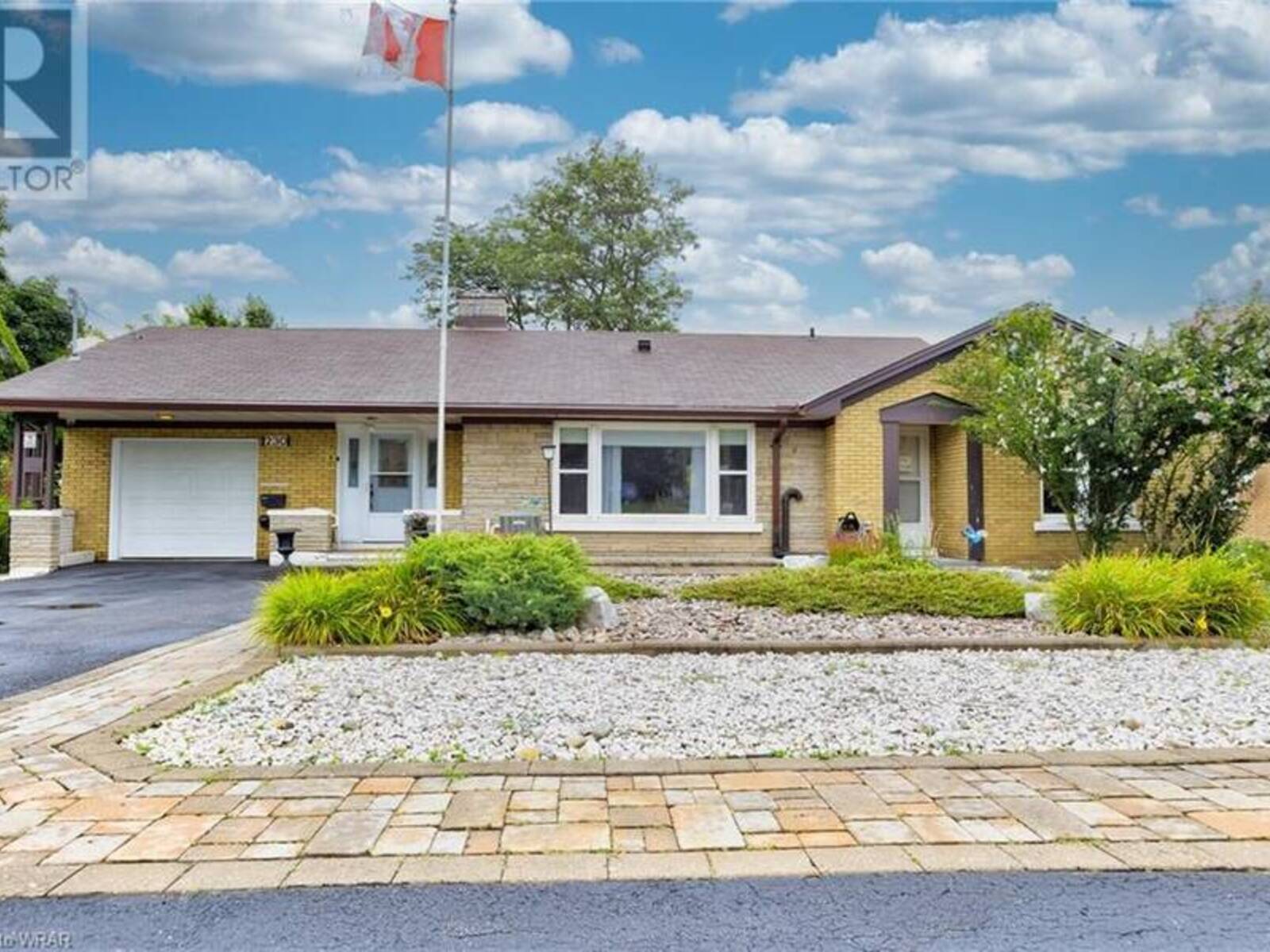 230 HIGHLAND Road W, Kitchener, Ontario N2M 3C2