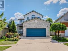 132 DAIMLER Drive Kitchener Ontario, N2A 4C2