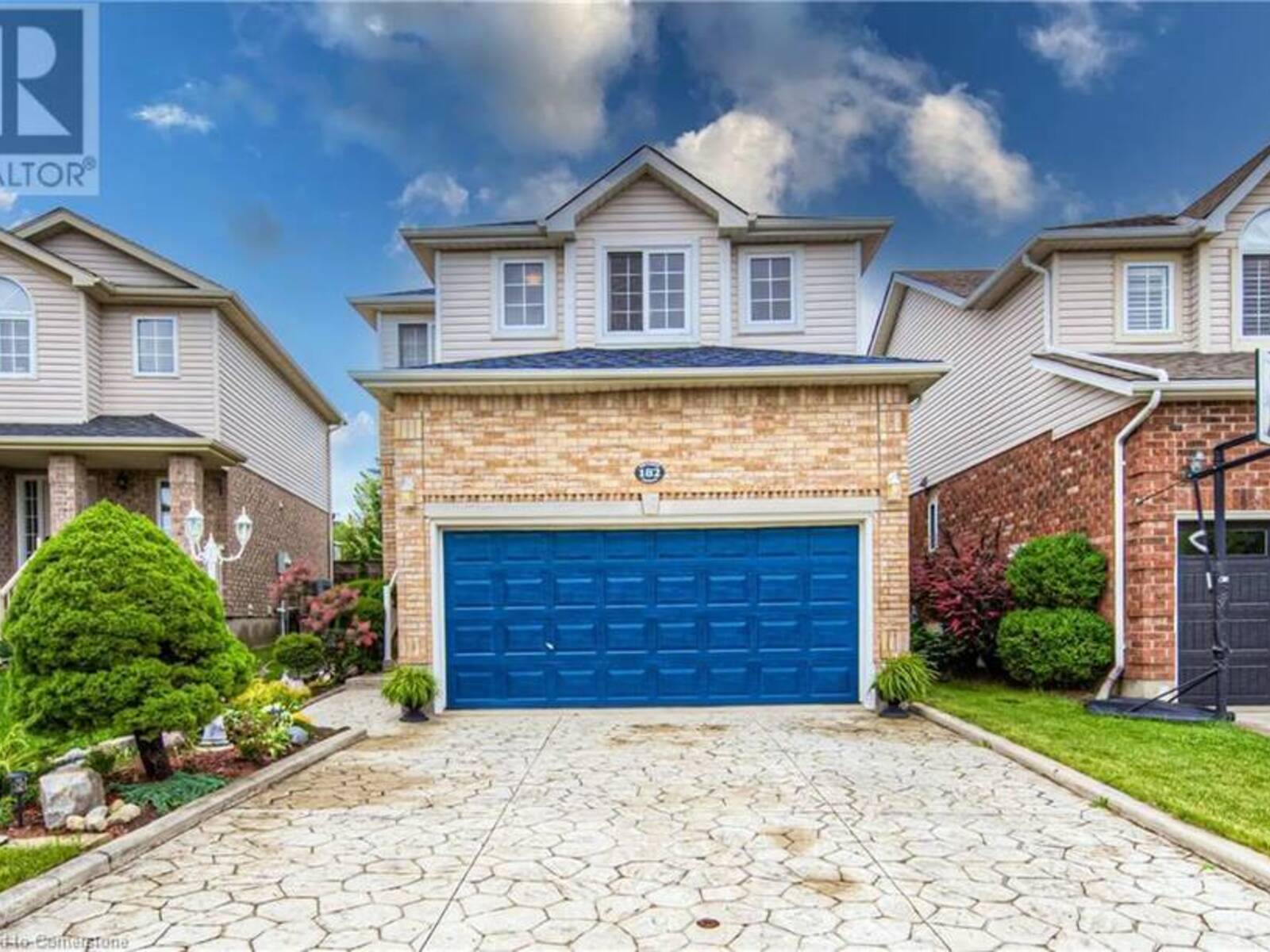 182 HOLLYRIDGE Crescent, Kitchener, Ontario N2N 3N4