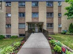 944 CALEDONIAN View Unit# 406 Cambridge Ontario, N3H 1A5