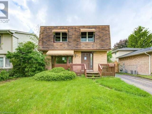 27 EDMUNDS Crescent London Ontario, N5Z 4J1