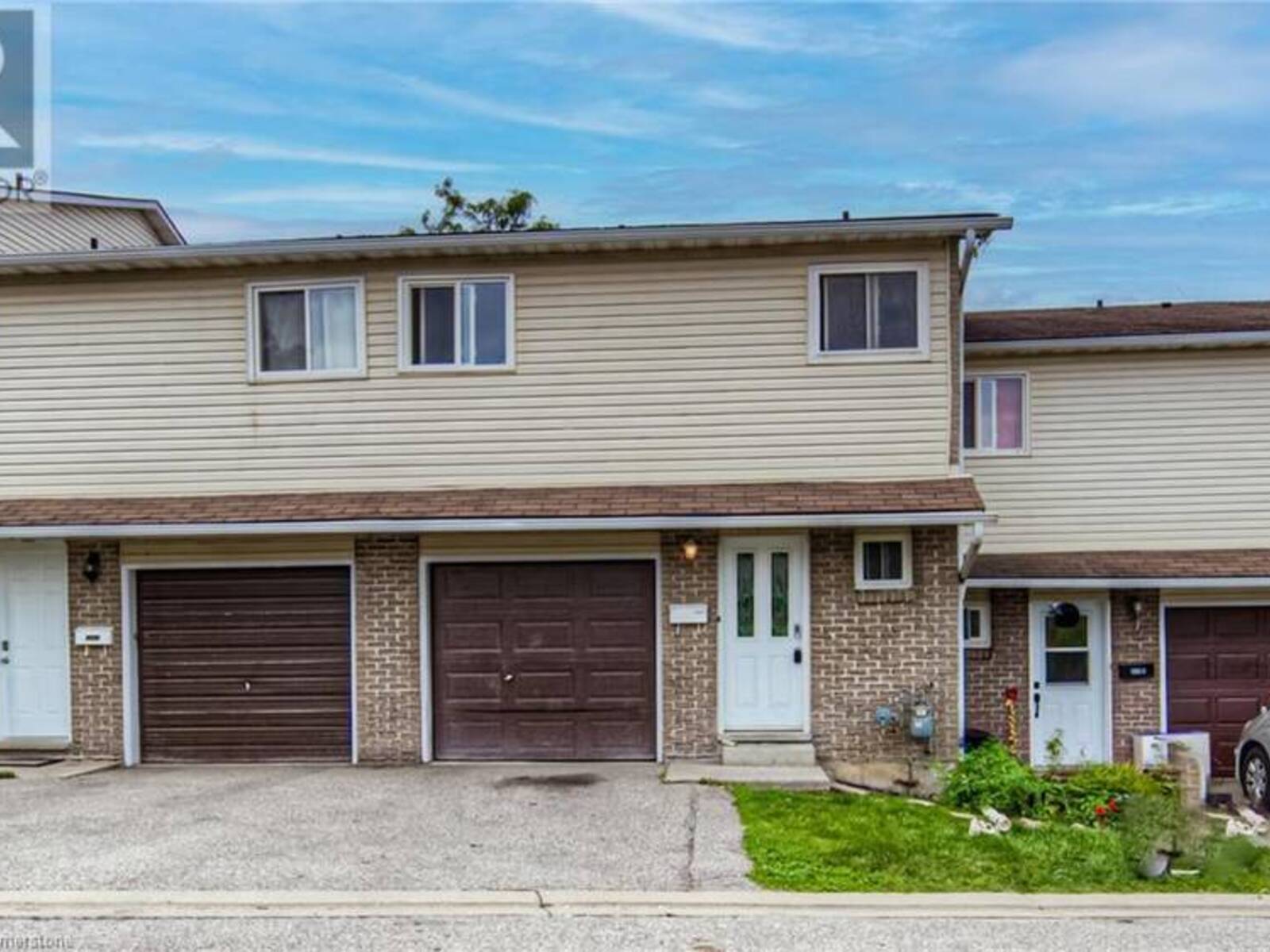 312 BLUEVALE Street N Unit# D, Waterloo, Ontario N2J 4G3