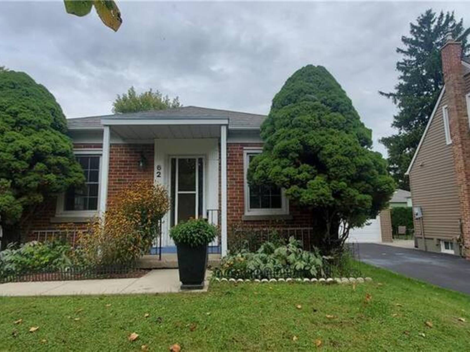 62 GLASTONBURY Drive, Stratford, Ontario N5A 6B4