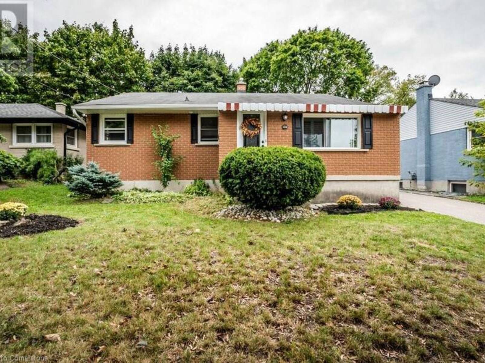 102 HARBER Avenue, Kitchener, Ontario N2C 1Z2