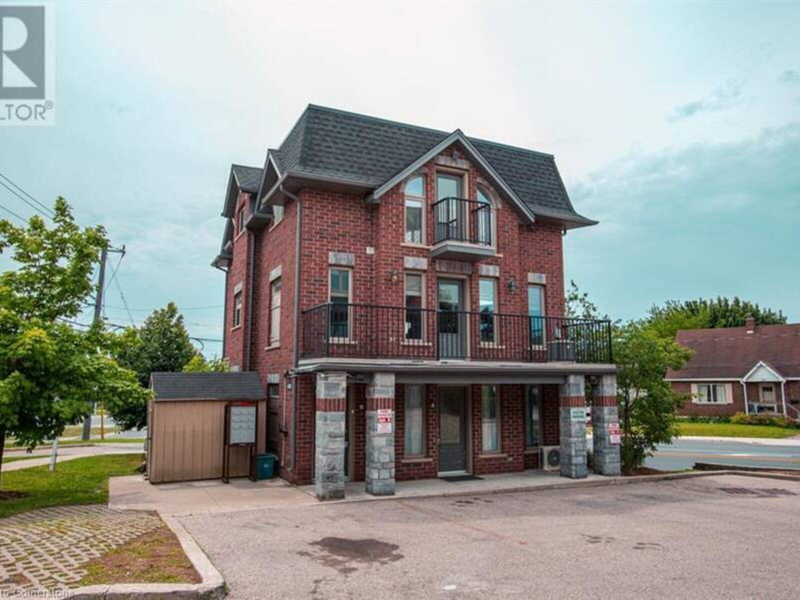 489 EAST Avenue Unit# B, Kitchener, Ontario N2H 0A8