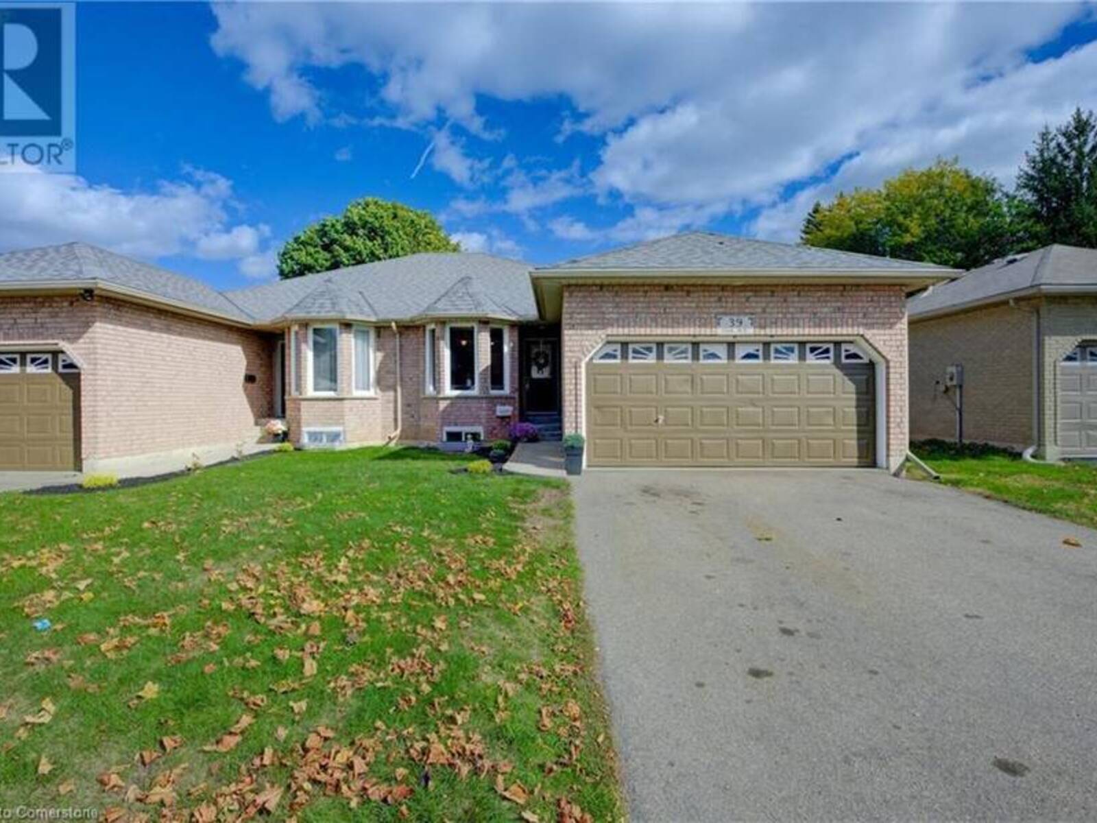 39 OAK Avenue, Paris, Ontario N3L 3C6