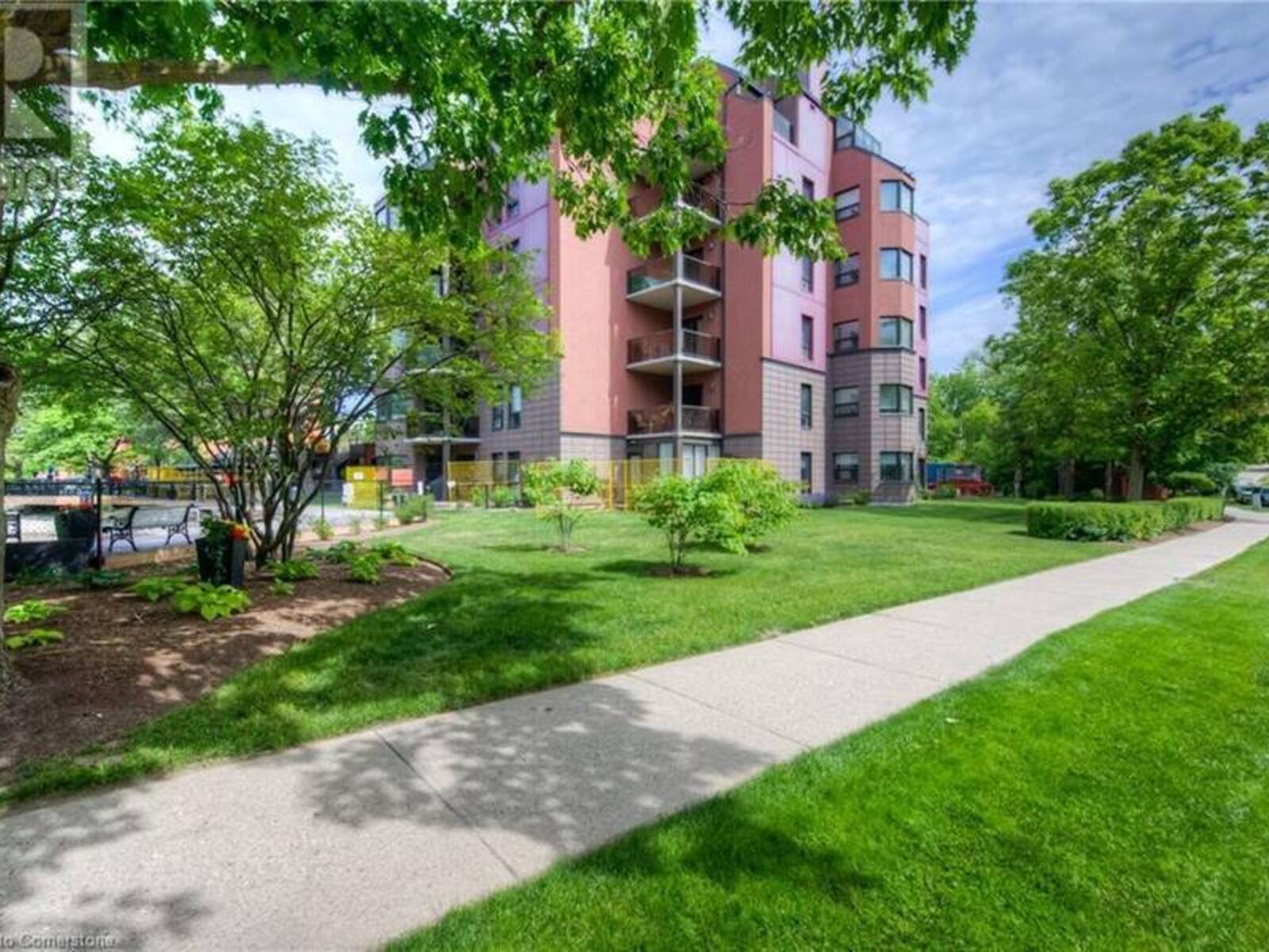 50 BLUE SPRINGS Drive Unit# 31, Waterloo, Ontario N2J 4M4