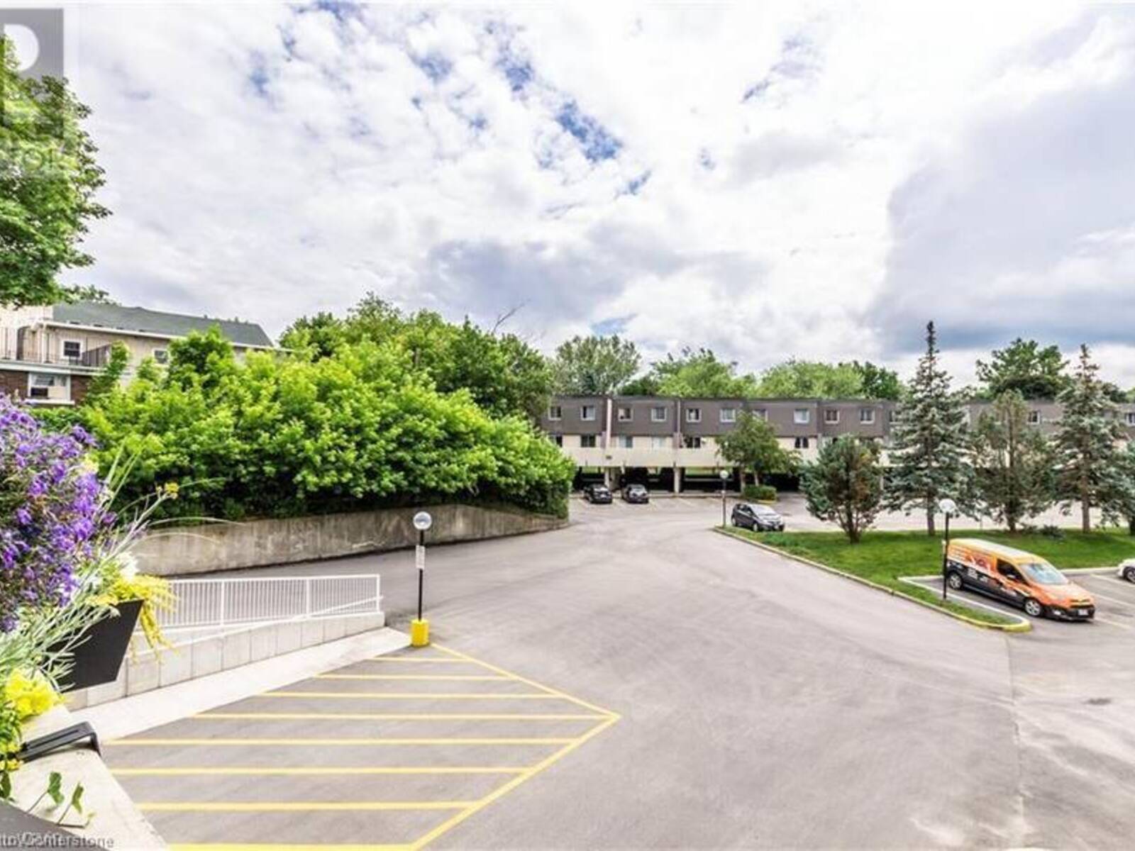 10 COOPER Street Unit# 206, Cambridge, Ontario N3C 2N2