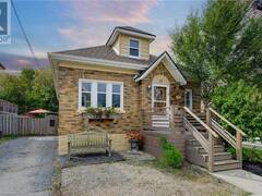 27 BRUDER Avenue Kitchener Ontario, N2G 2X9