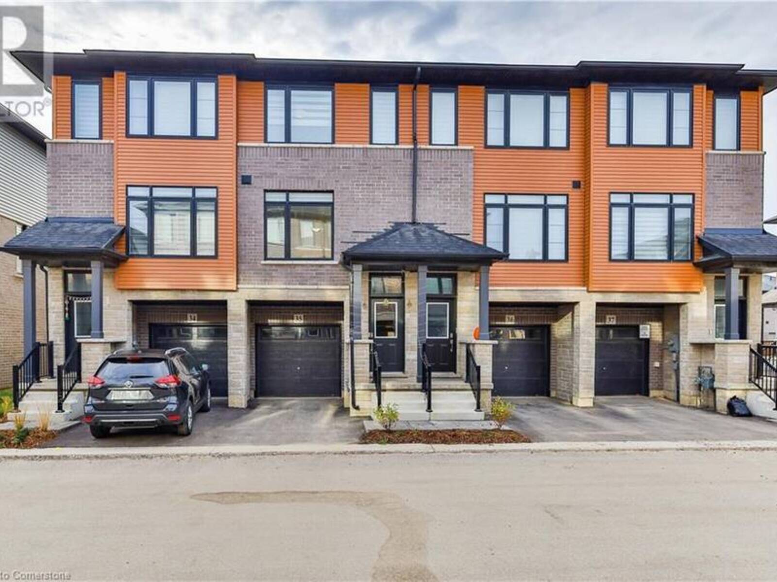 461 BLACKBURN Drive Unit# 35, Brantford, Ontario N3T 0W9