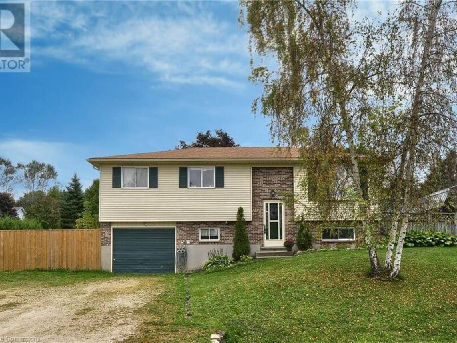 2 BRACKENBURY Street, Markdale, Ontario N0C 1H0