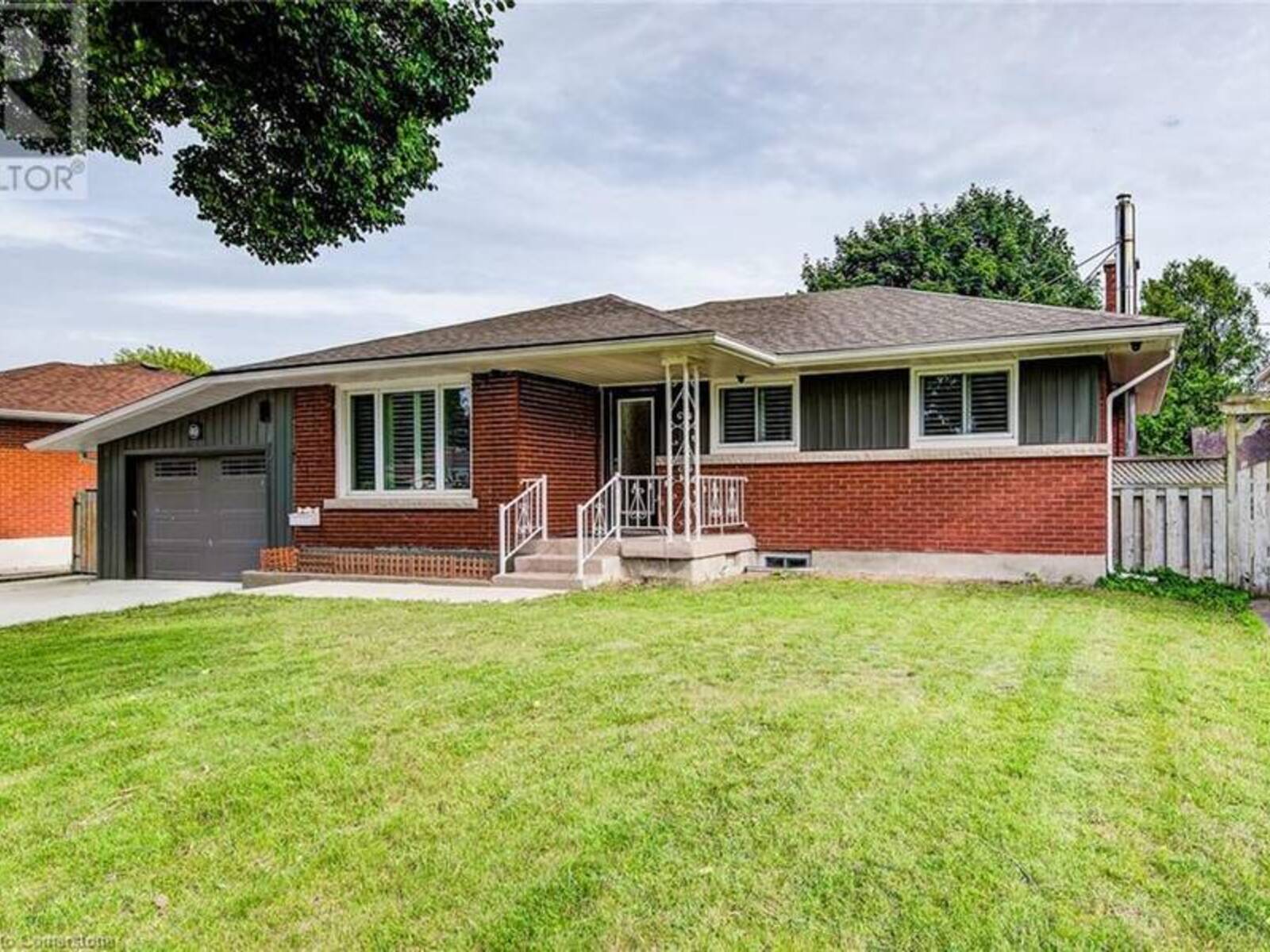 49 VARDON Avenue, Cambridge, Ontario N1R 1R9