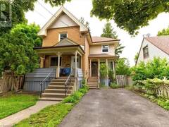 8 CAMPBELL Street Brantford Ontario, N3R 1X8