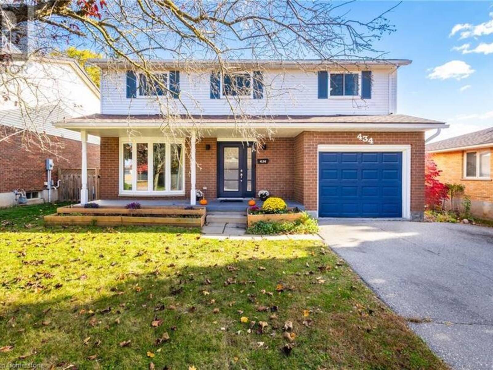 434 GRAND RIDGE Drive, Cambridge, Ontario N1S 4S4