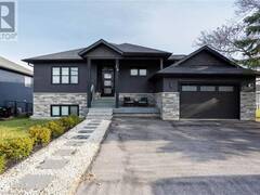 30 LAKESHORE Road Wasaga Beach Ontario, L9Z 2Y3