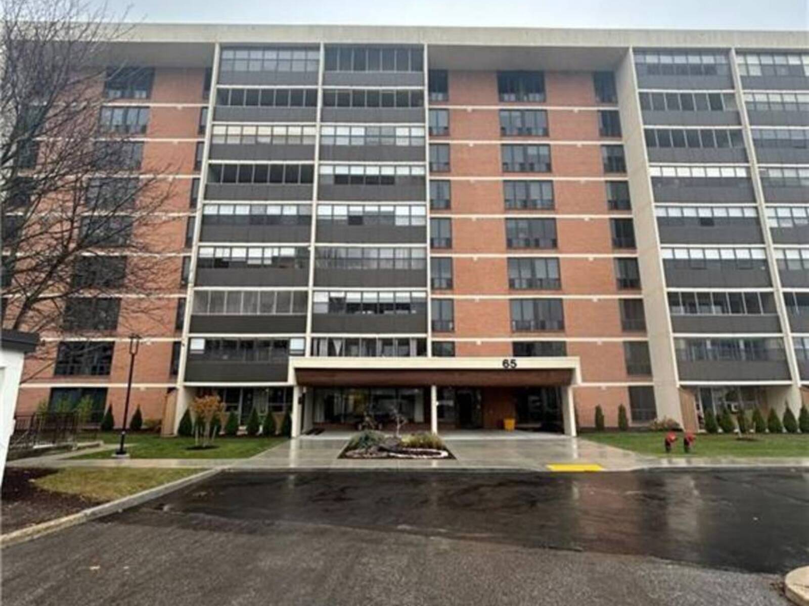 65 WESTMOUNT Road N Unit# 704, Waterloo, Ontario N2L 5G6