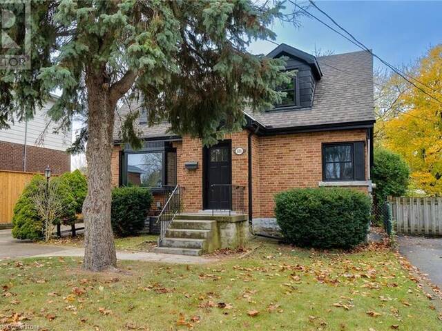 121 LAKE AVENUE Drive Stoney Creek Ontario, L8G 1X8