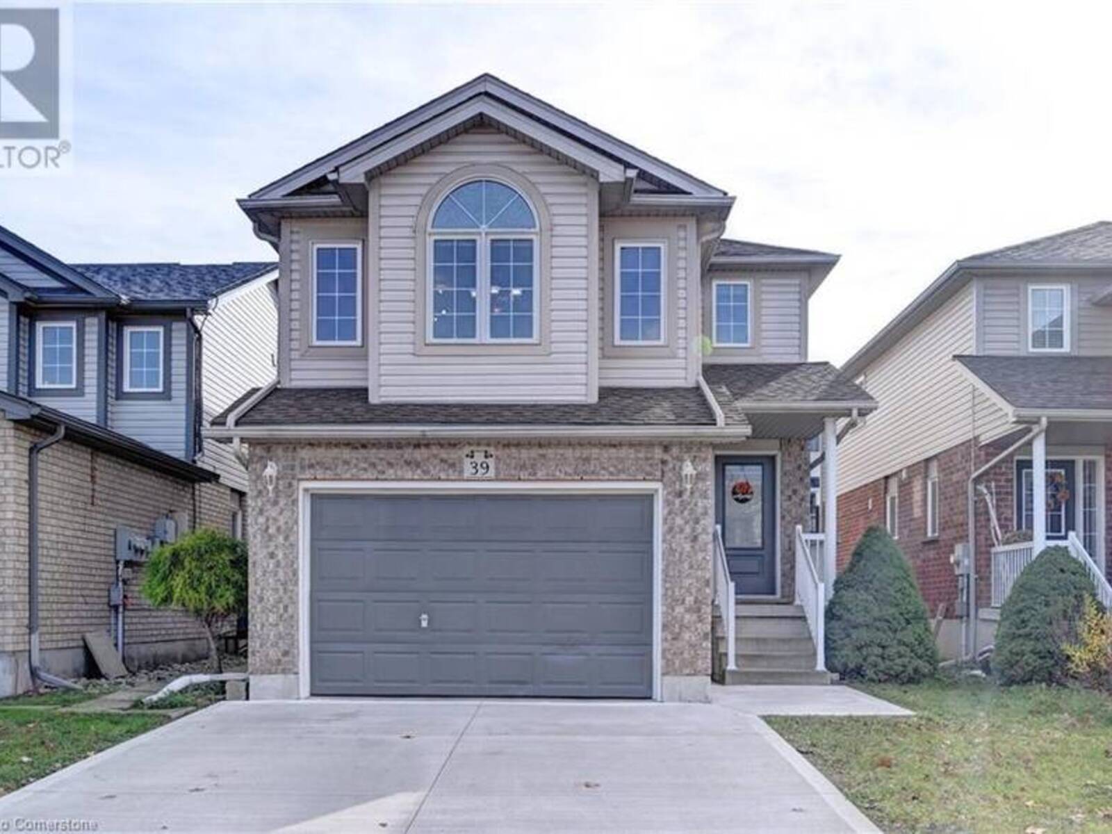 39 PEACH BLOSSOM Crescent, Kitchener, Ontario N2E 3Z7