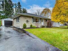 114 RIFE Avenue Cambridge Ontario, N3C 2G7