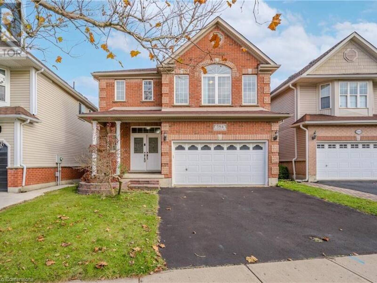 584 WINTERBURG Walk, Waterloo, Ontario N2V 2M8