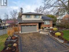 33 WOODVIEW Crescent Kitchener Ontario, N2A 3E5