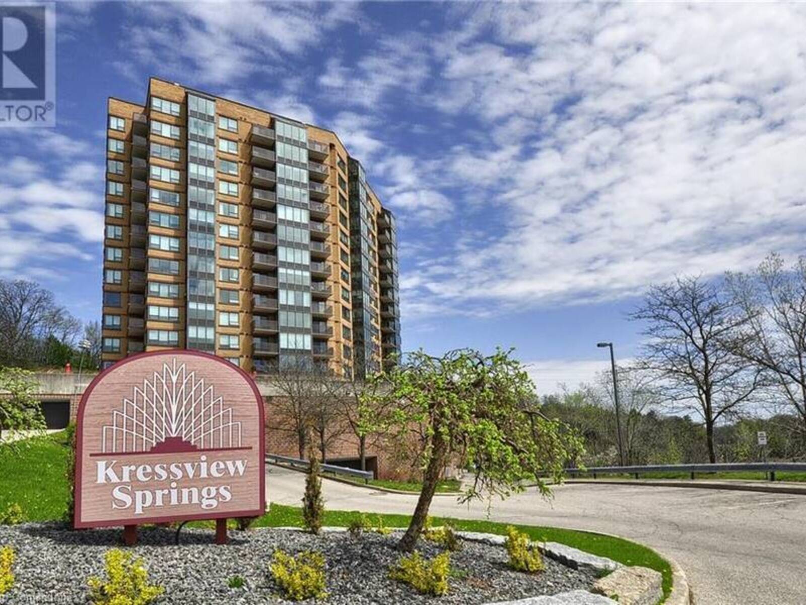 237 KING Street W Unit# 102, Cambridge, Ontario N3H 5L2