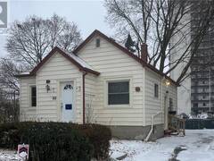 82 BRUNSWICK Avenue Kitchener Ontario, N2H 4E8