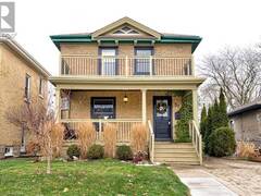 37 ROSEVIEW Avenue Cambridge Ontario, N1R 4A8