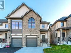 22 SANDSTONE Street Cambridge Ontario, N1S 0E4