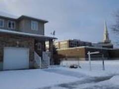 24 BIRKINSHAW Road Cambridge Ontario, N1R 2Z7