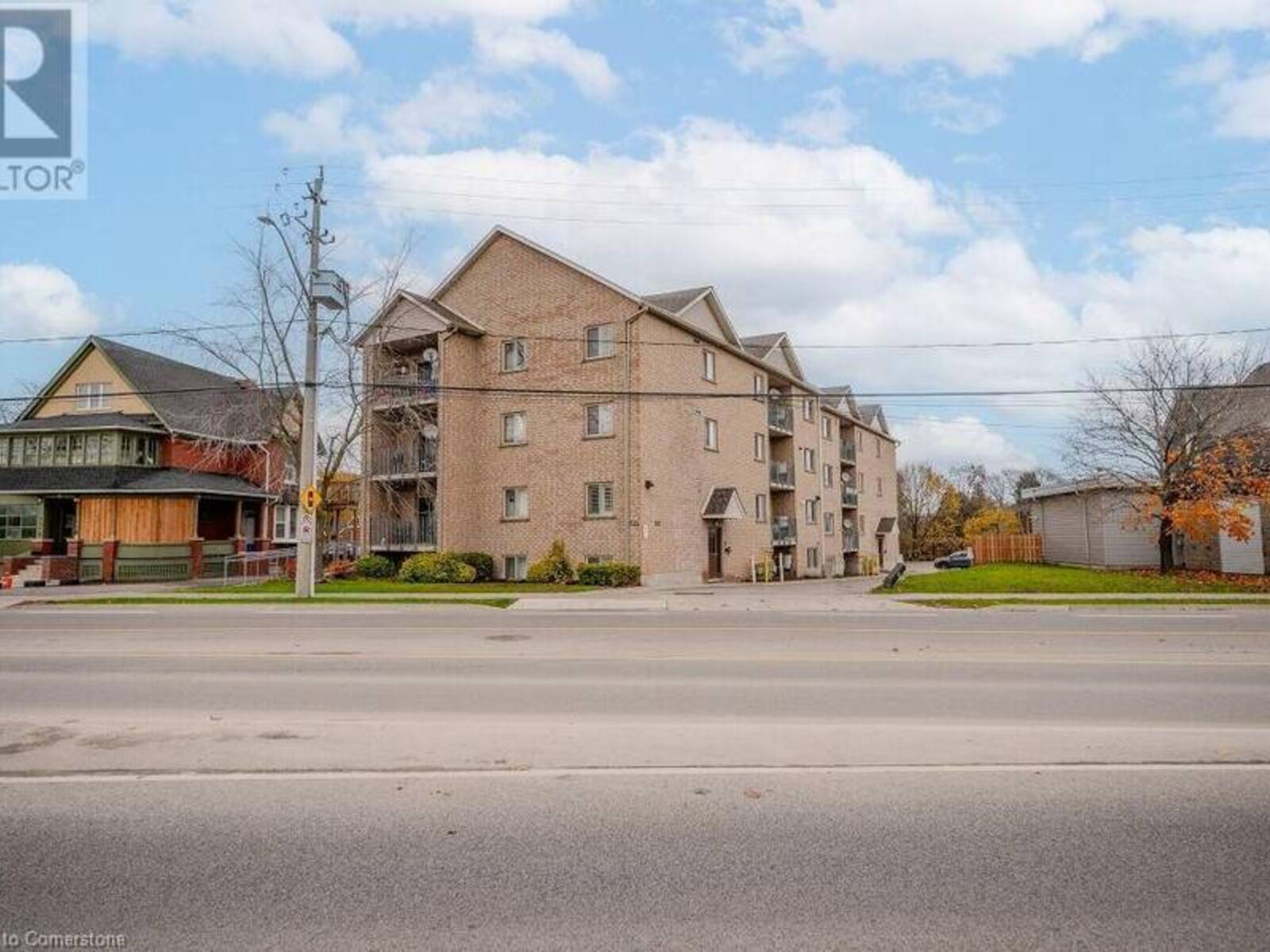 1522 KING Street E Unit# 302, Kitchener, Ontario N2G 2P1