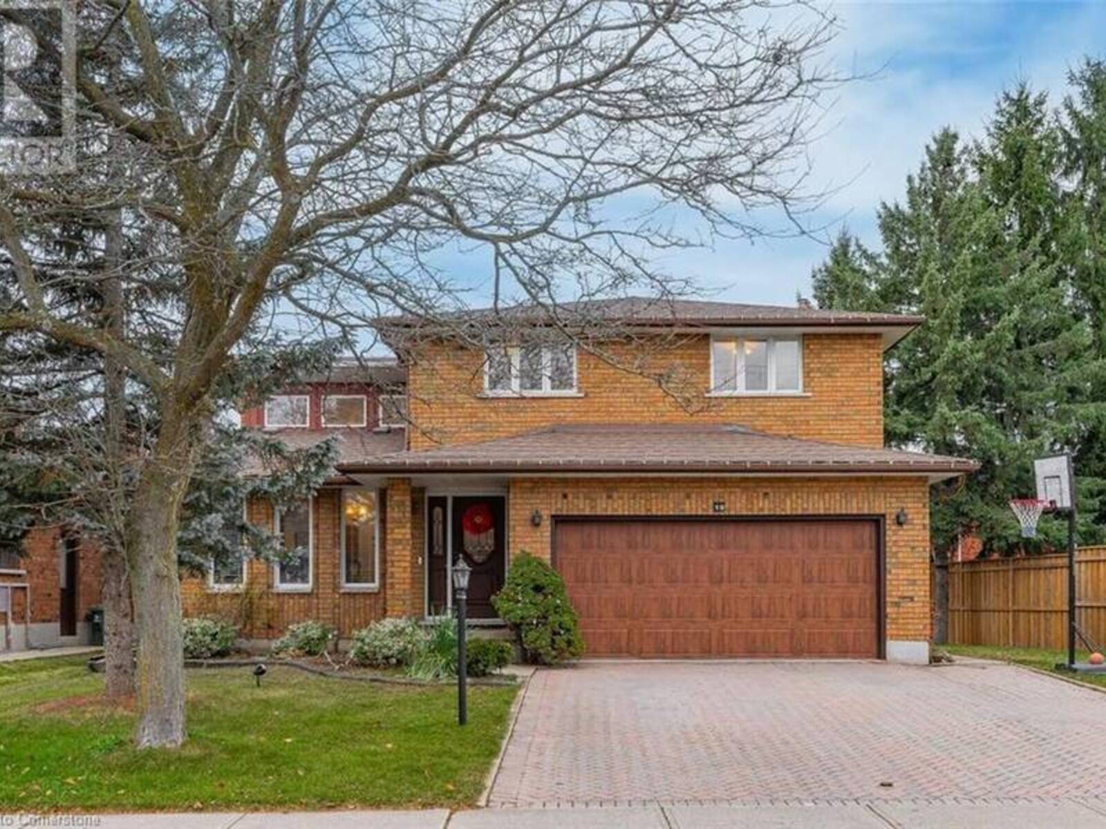 10 KORTRIGHT Road E, Guelph, Ontario N1G 4C9