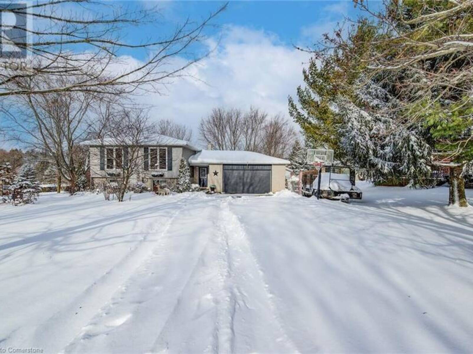 425 CLYDE Street, Mount Forest, Ontario N0G 2L3