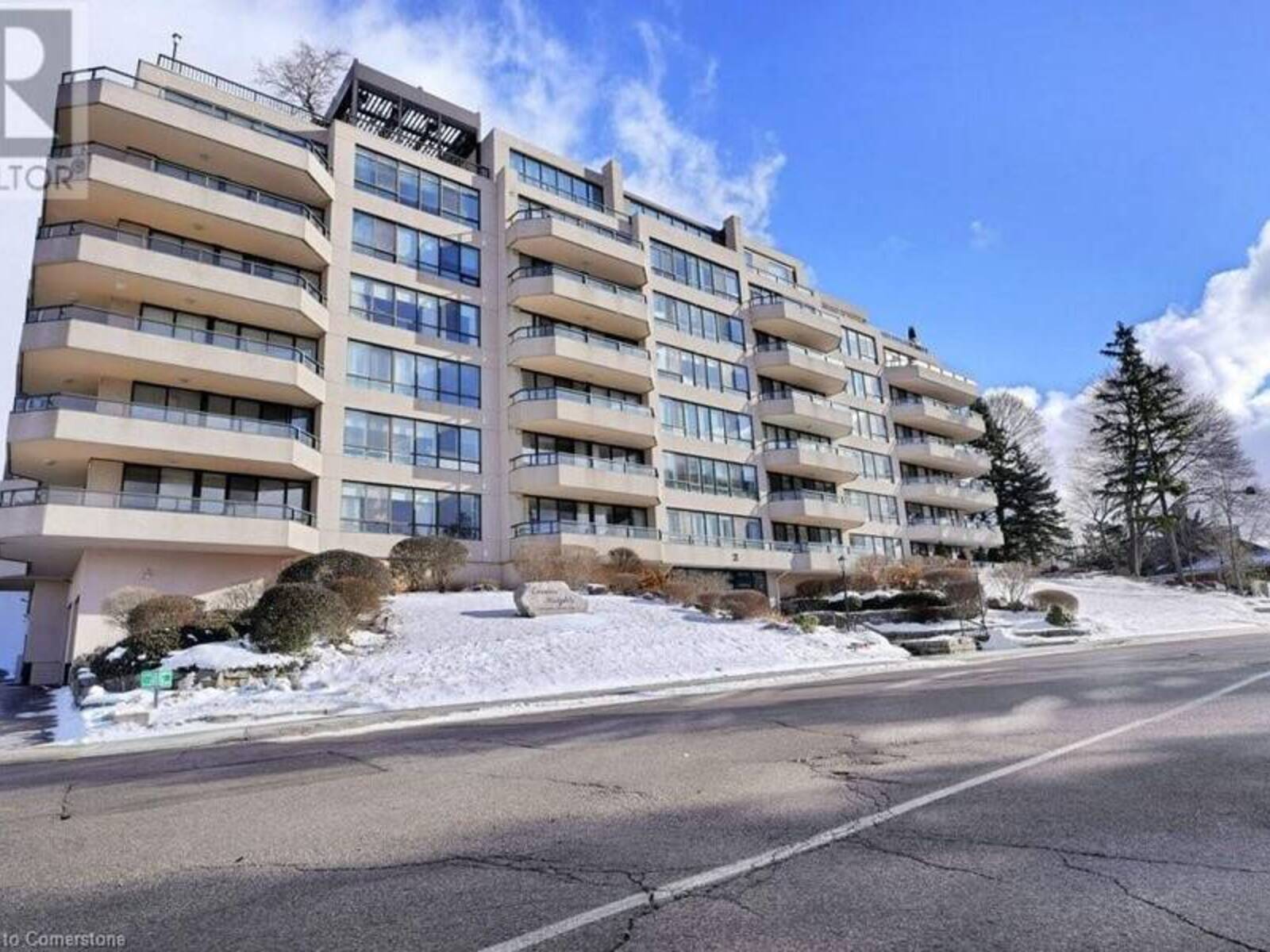 2 LANCASTER Street E Unit# 402, Kitchener, Ontario N2H 6S3