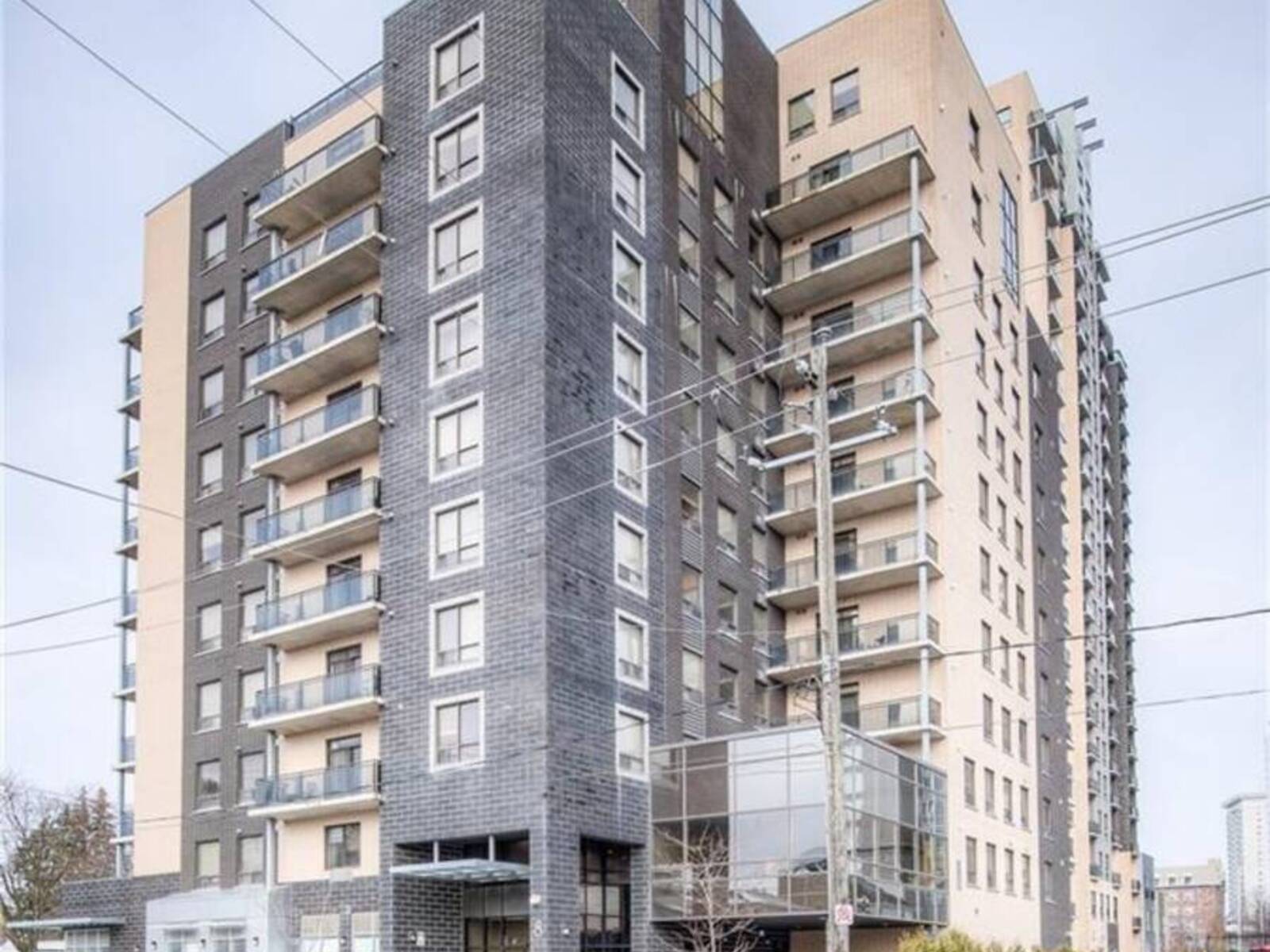 8 HICKORY Street W Unit# 401, Waterloo, Ontario N2L 3H6