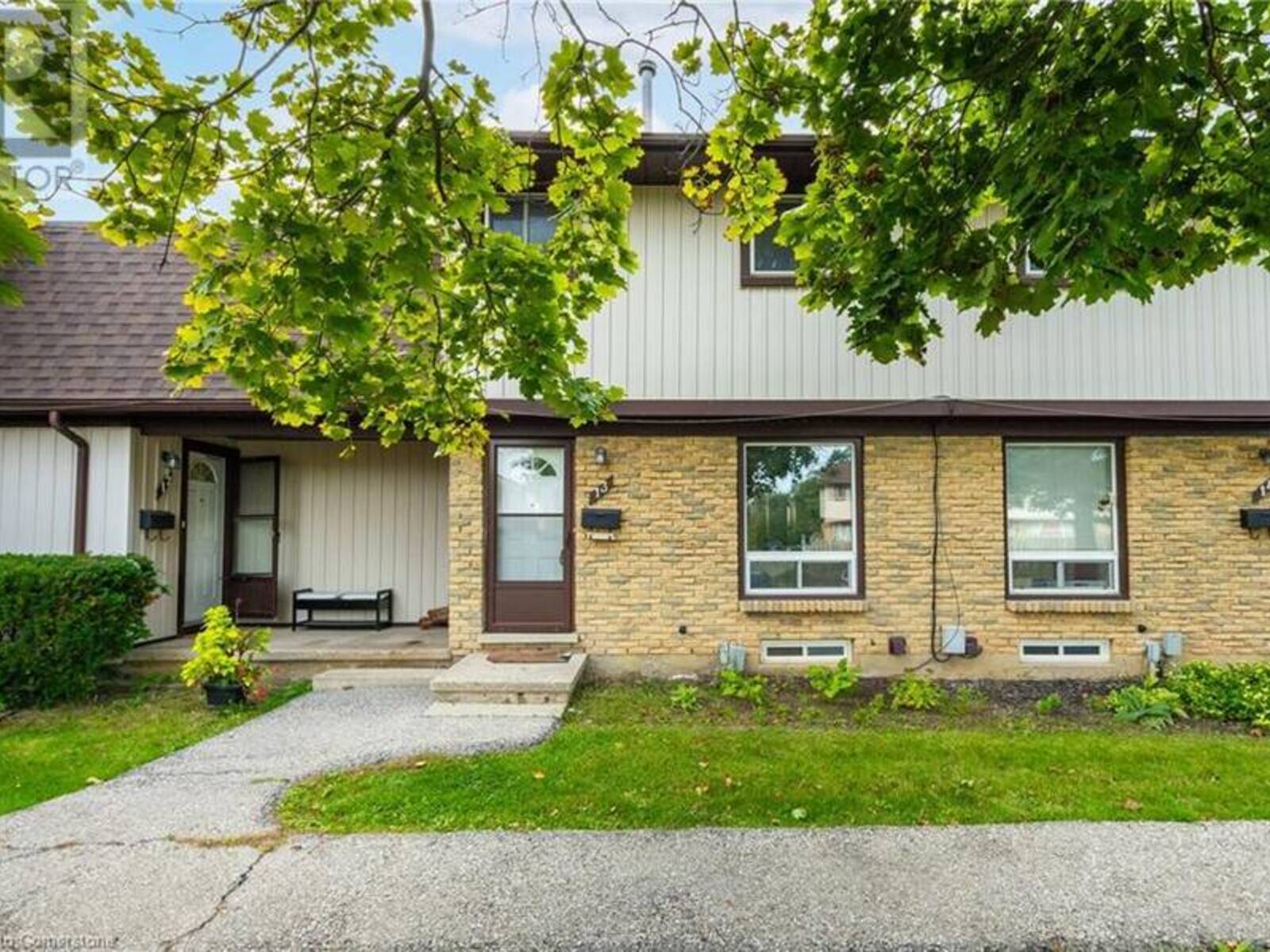 210 GLAMIS Road Unit# 13, Cambridge, Ontario N1R 6L3