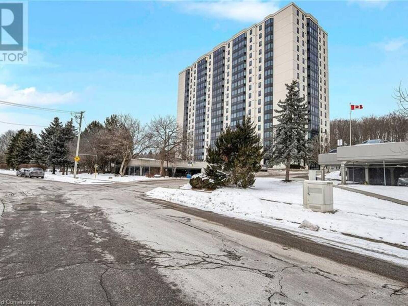 35 GREEN VALLEY Drive Unit# 105, Kitchener, Ontario N2P 2A5