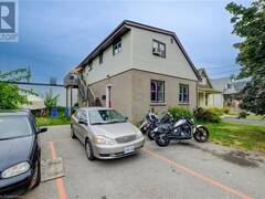 324 MAPLE Avenue Kitchener Ontario, N2H 4X1