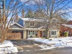 7 HUNTLEY Crescent Kitchener Ontario, N2M 2R4