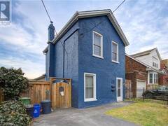 218 CATHARINE Street N Hamilton Ontario, L8L 4S6