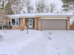 57 TINATAWA Court E Kitchener Ontario, N2A 3G9