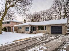 83 CLOVERDALE Crescent Kitchener Ontario, N2M 4X1