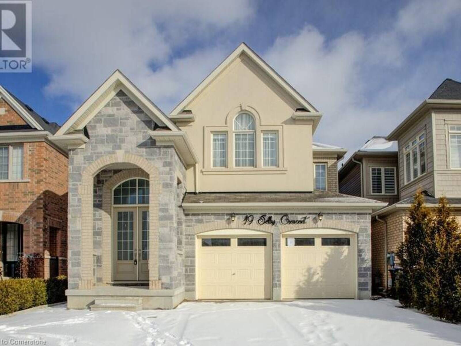 19 SELBY Crescent, Bradford West Gwillimbury, Ontario L3Z 2A5