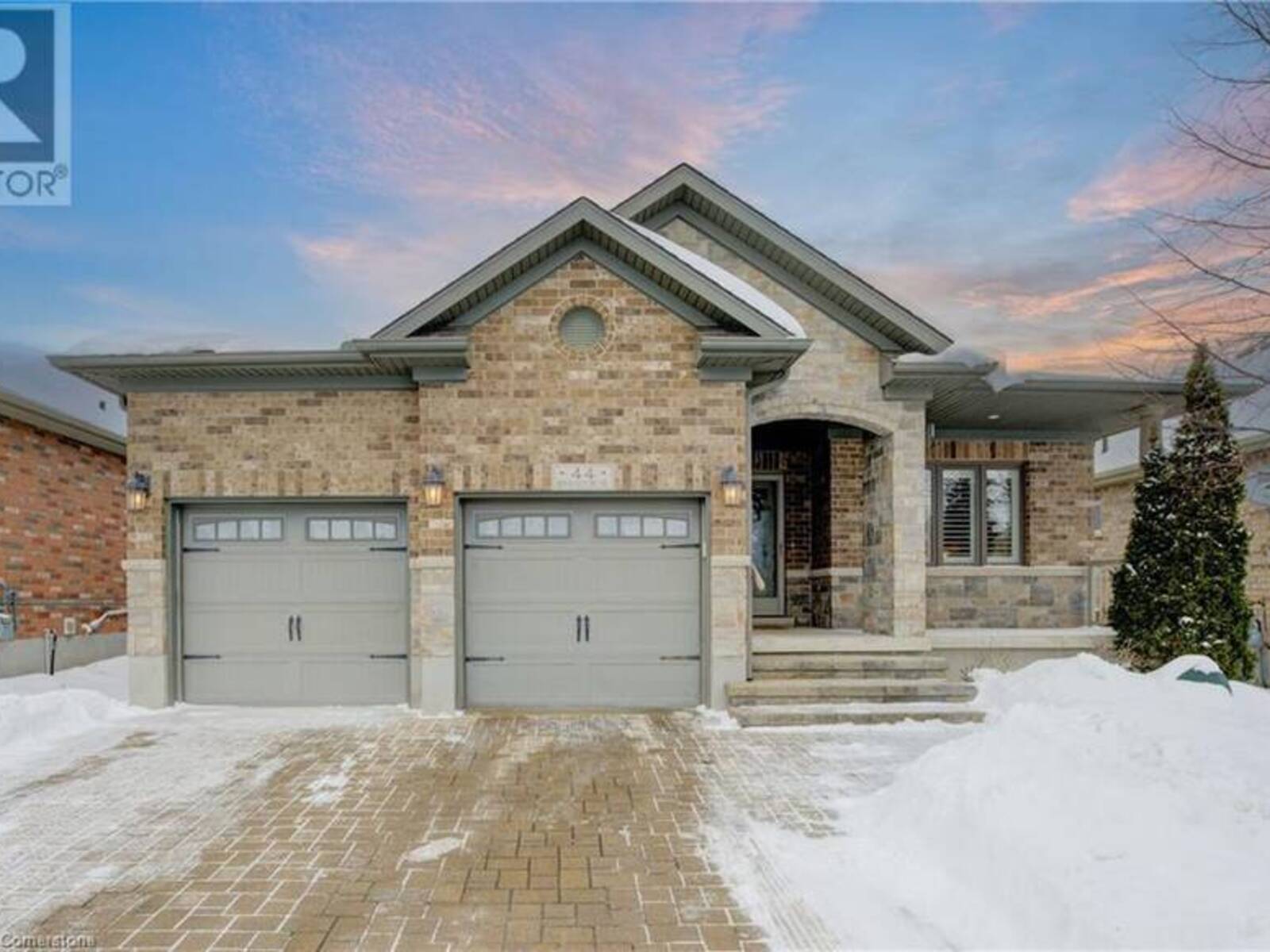 44 BONAVENTURE Drive, Wilmot, Ontario N3A 4R1