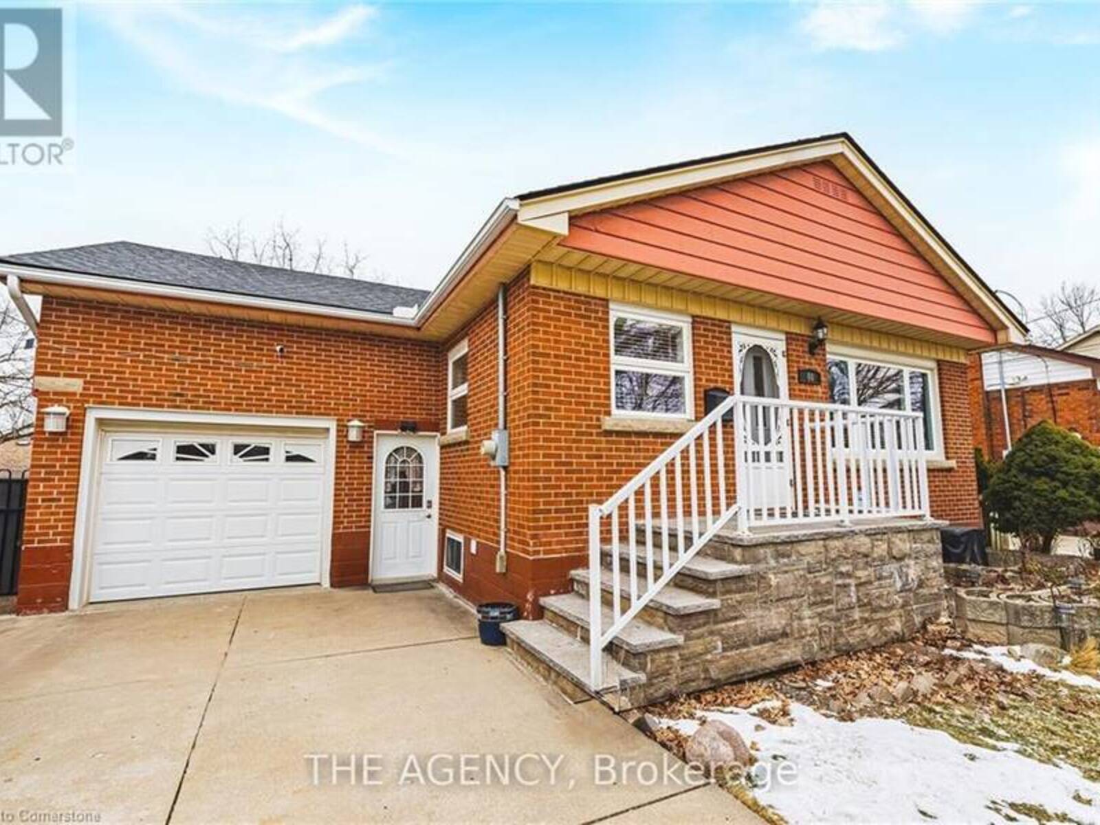 40 WYNGATE Avenue, Hamilton, Ontario L8G 1T2