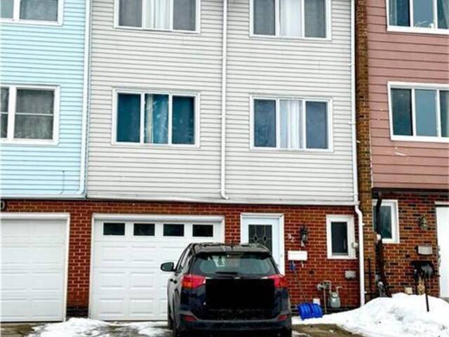 92 CHARLES BEST Place Kitchener Ontario, N2M 5A3 - 3 Bedrooms Home For Sale