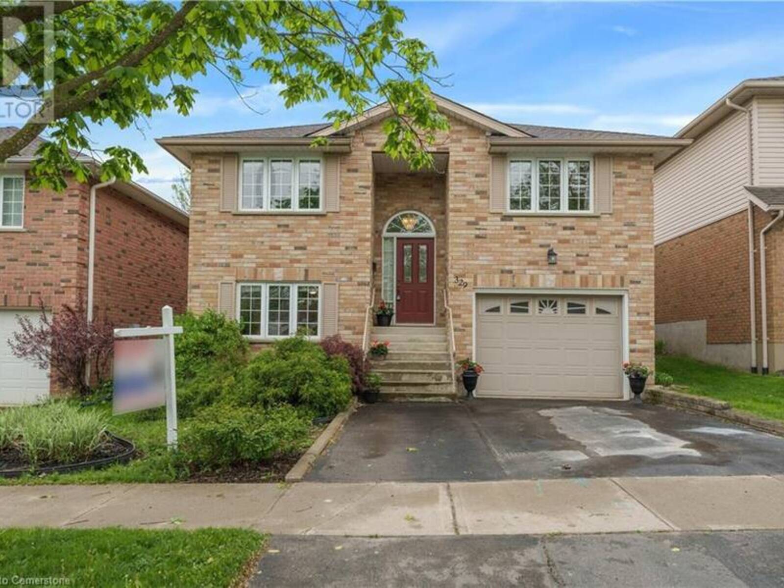 329 OTTERBEIN Road, Kitchener, Ontario N2B 3W1