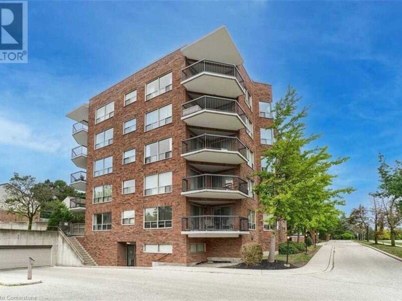 300 KEATS Way Unit# 401, Waterloo, Ontario N2L 6E6