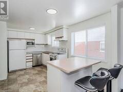 23 SIDNEY Crescent Guelph Ontario, N1G 4V1